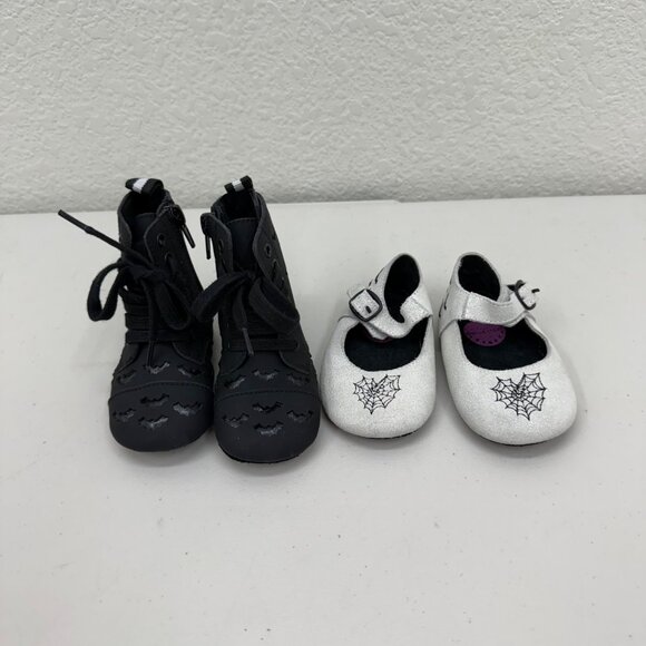 Spellbound Soles Bat Spiderweb Mary Jane Boot Crib Shoe Bundle Baby Girl size 4 - Picture 3 of 7